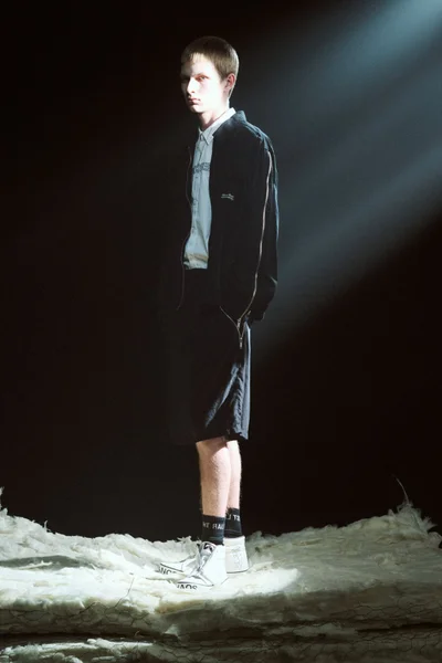 Look 2
